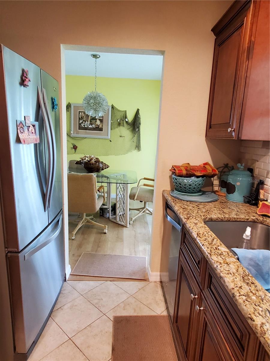 1907 CANTERBURY LN #14 — photo 10