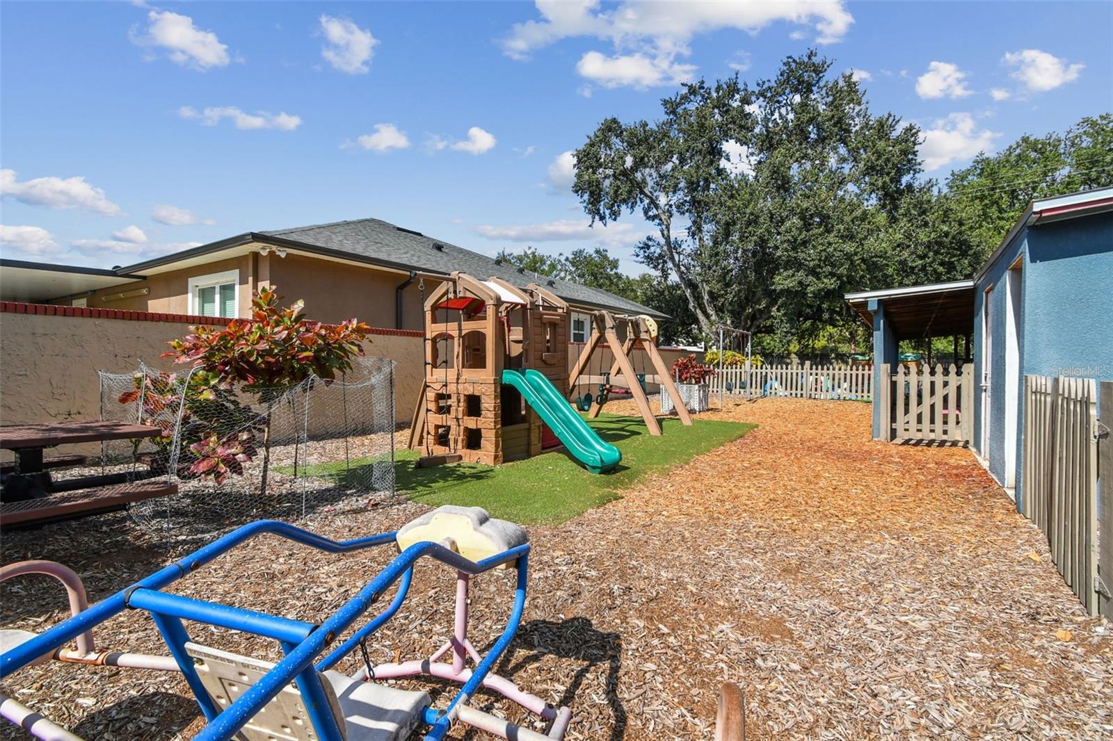 9912 N MYRTLE ST — photo 40