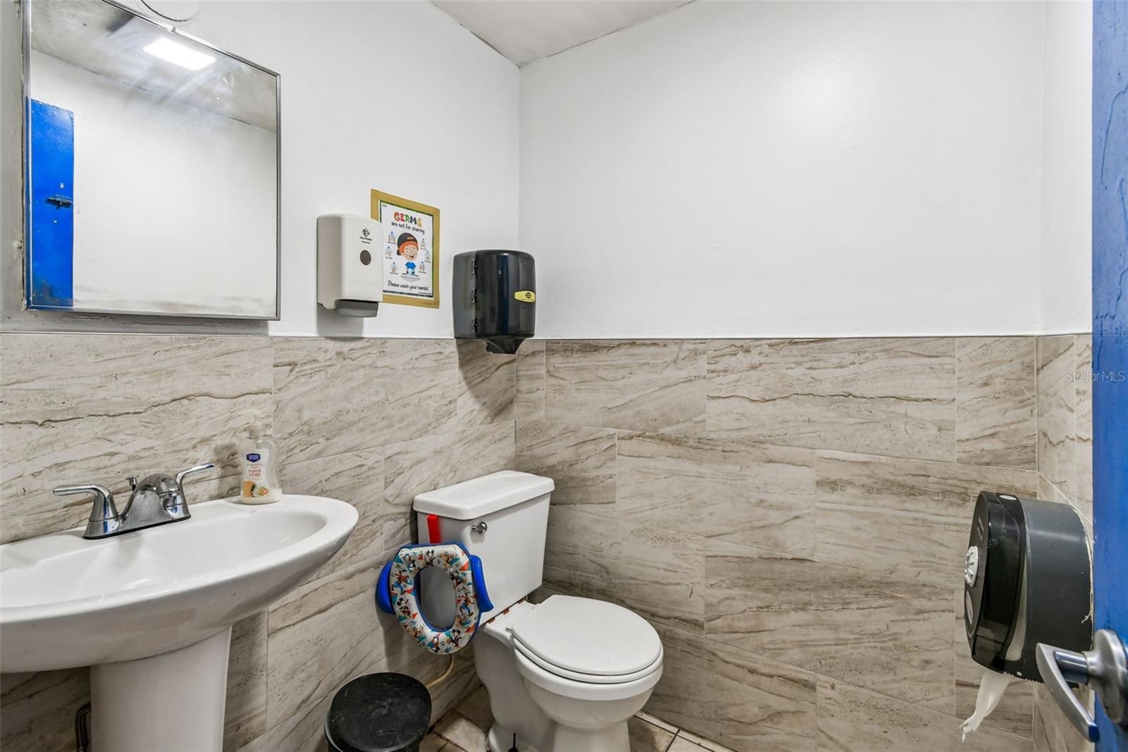 9912 N MYRTLE ST — photo 20