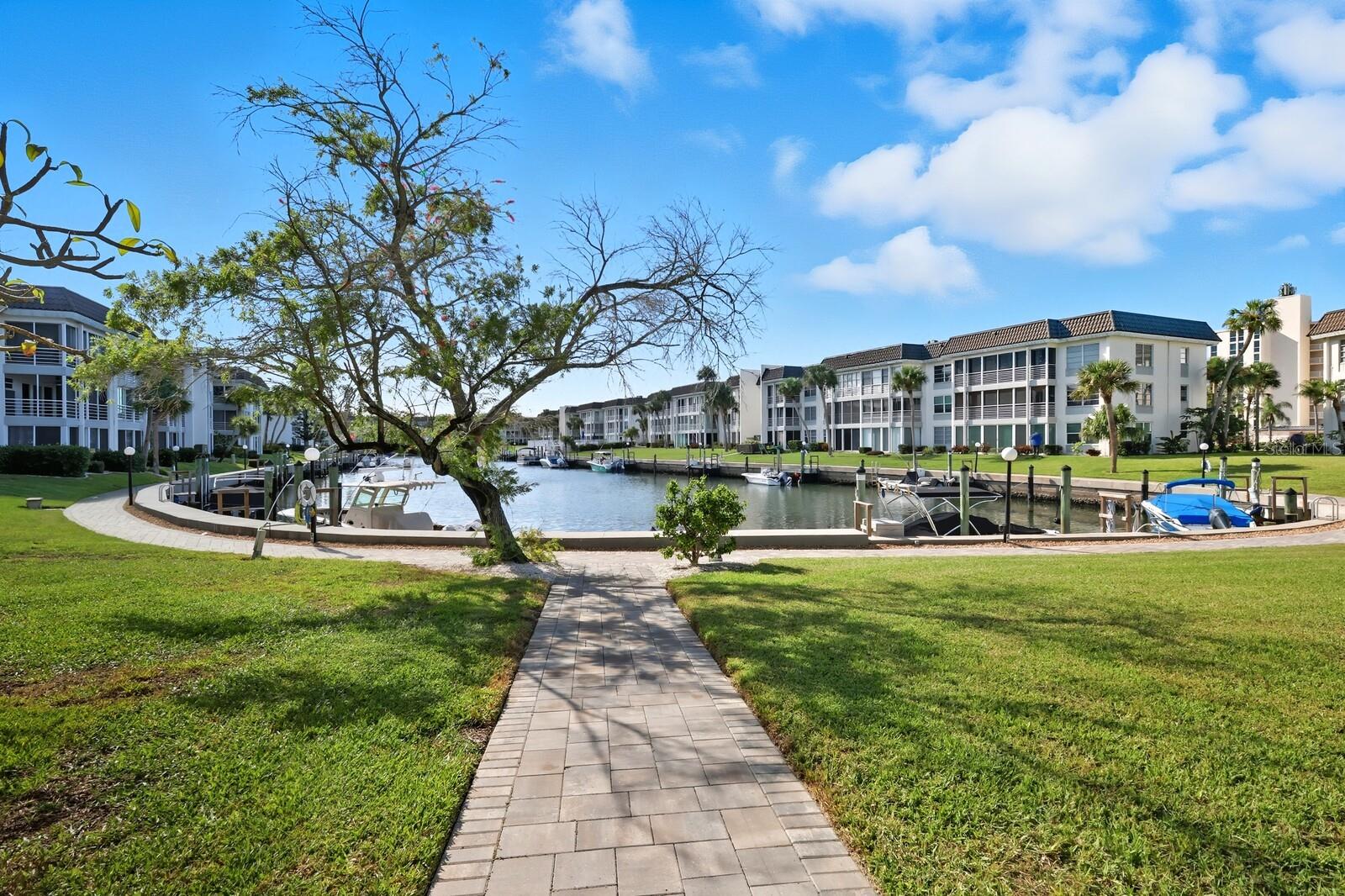 4380 EXETER DR #H202 — photo 27