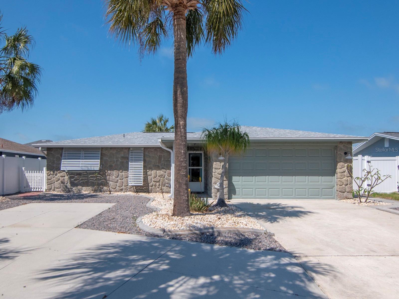 13615 STACEY DR — photo 3