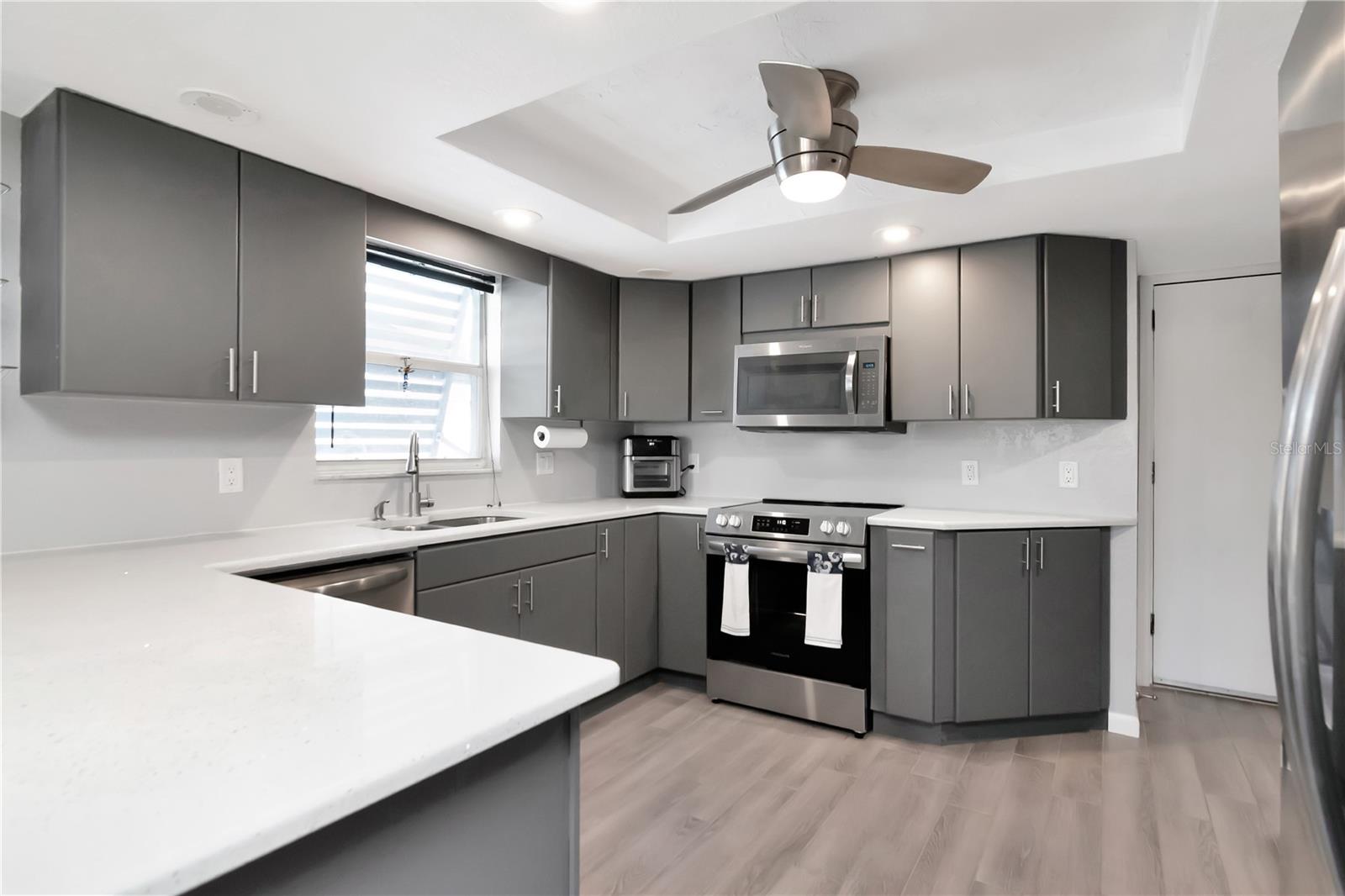 13615 STACEY DR — photo 18