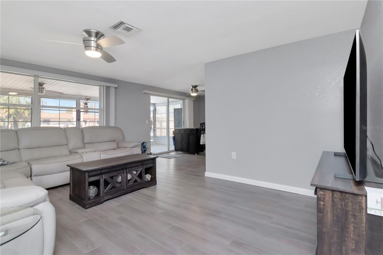 13615 STACEY DR — photo 14