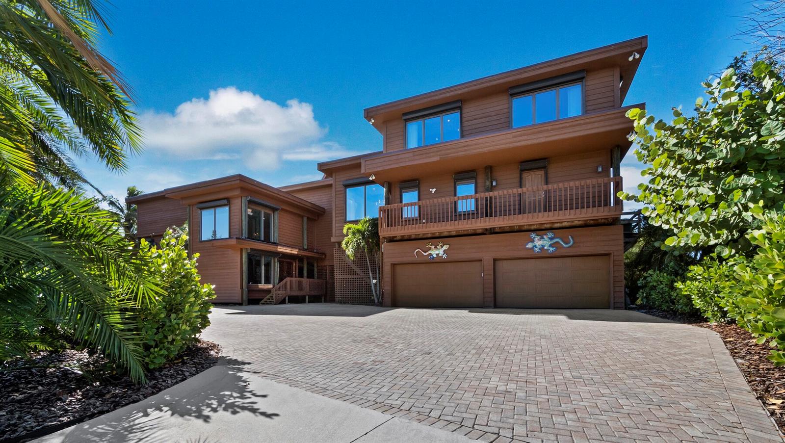 6685 GULF OF MEXICO DR — photo 3