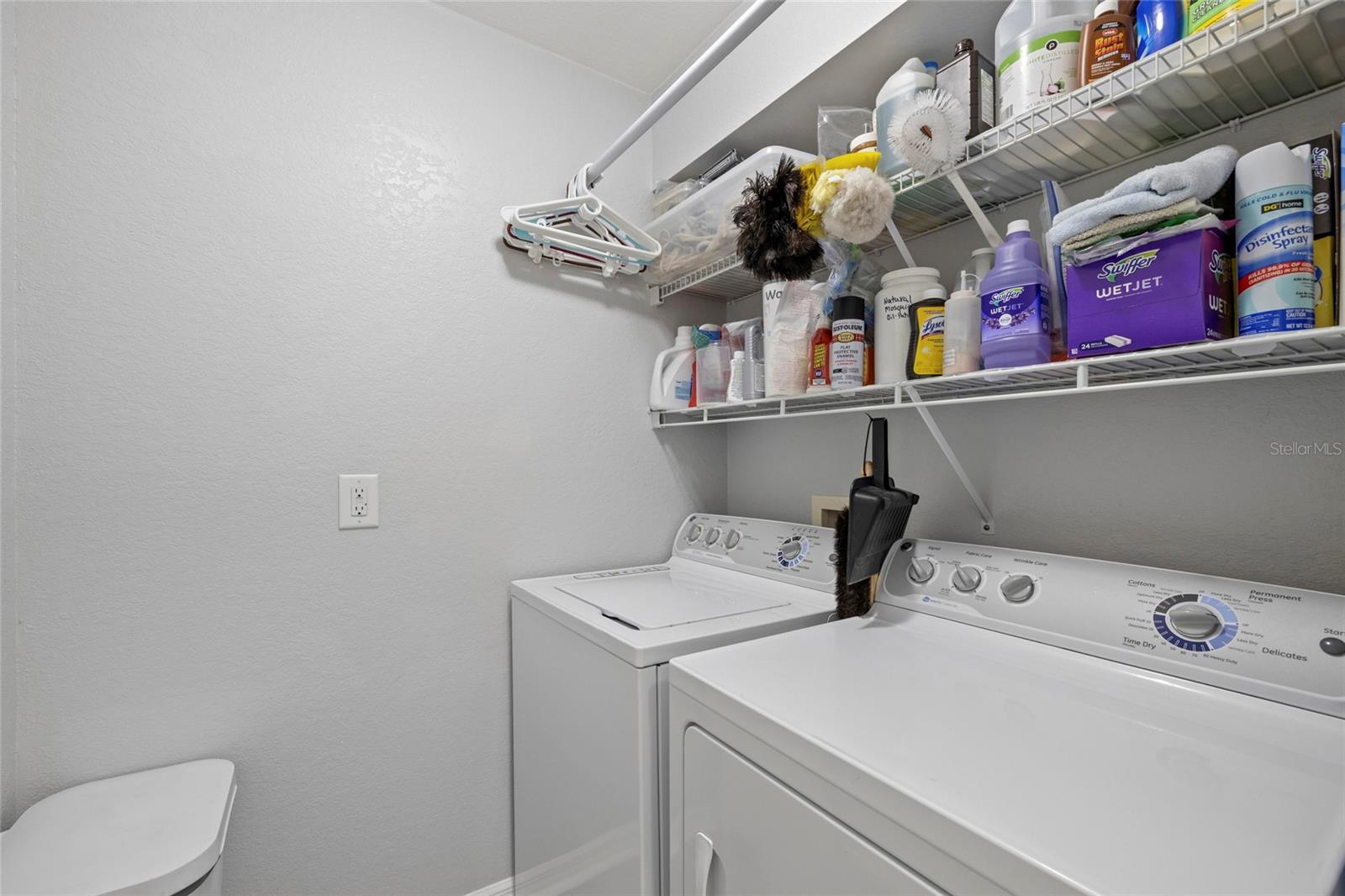 5262 RHAPSODY AVE — photo 32