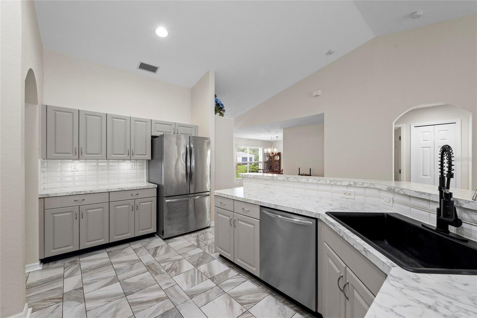 5262 RHAPSODY AVE — photo 12