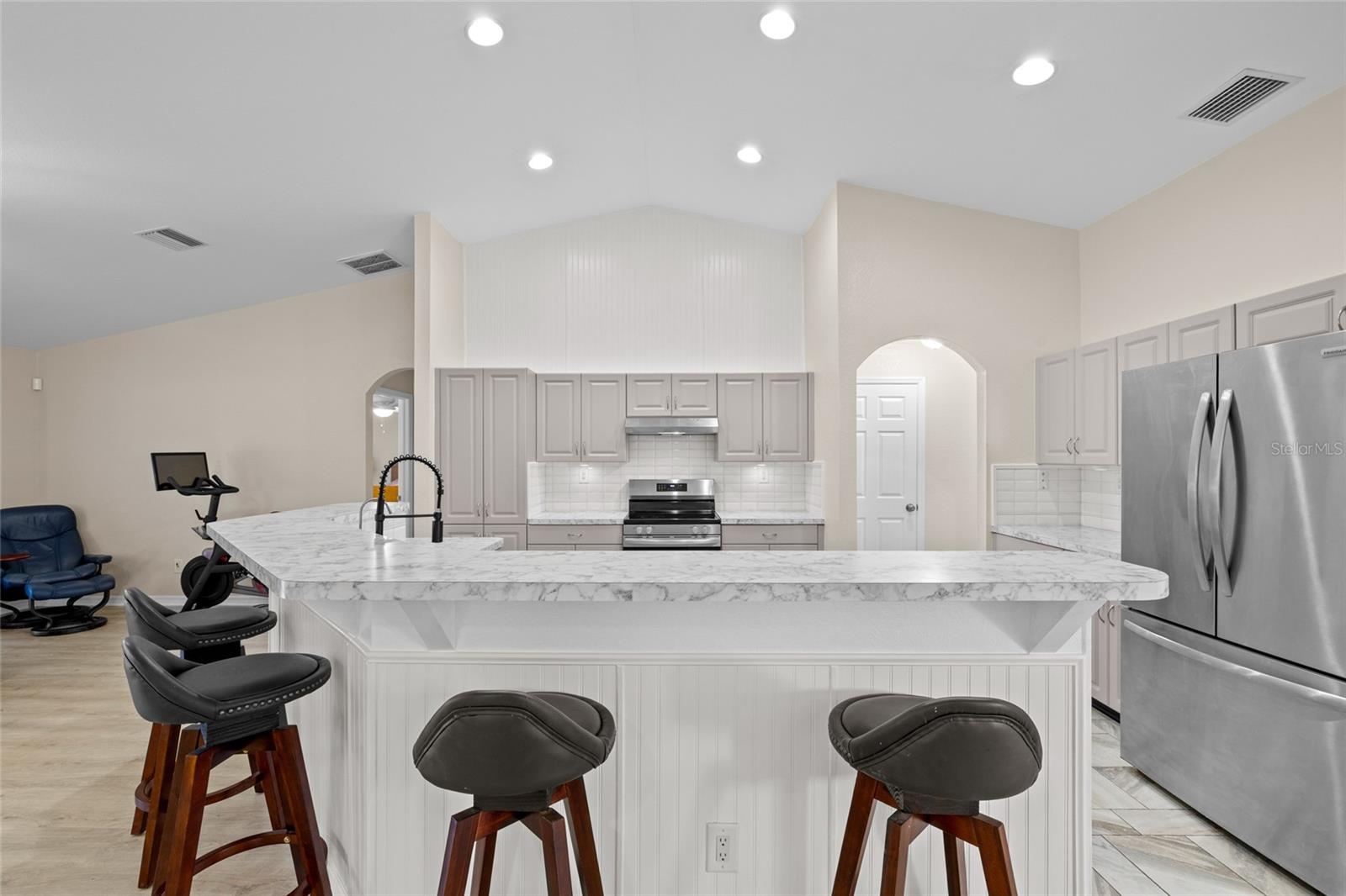 5262 RHAPSODY AVE — photo 16