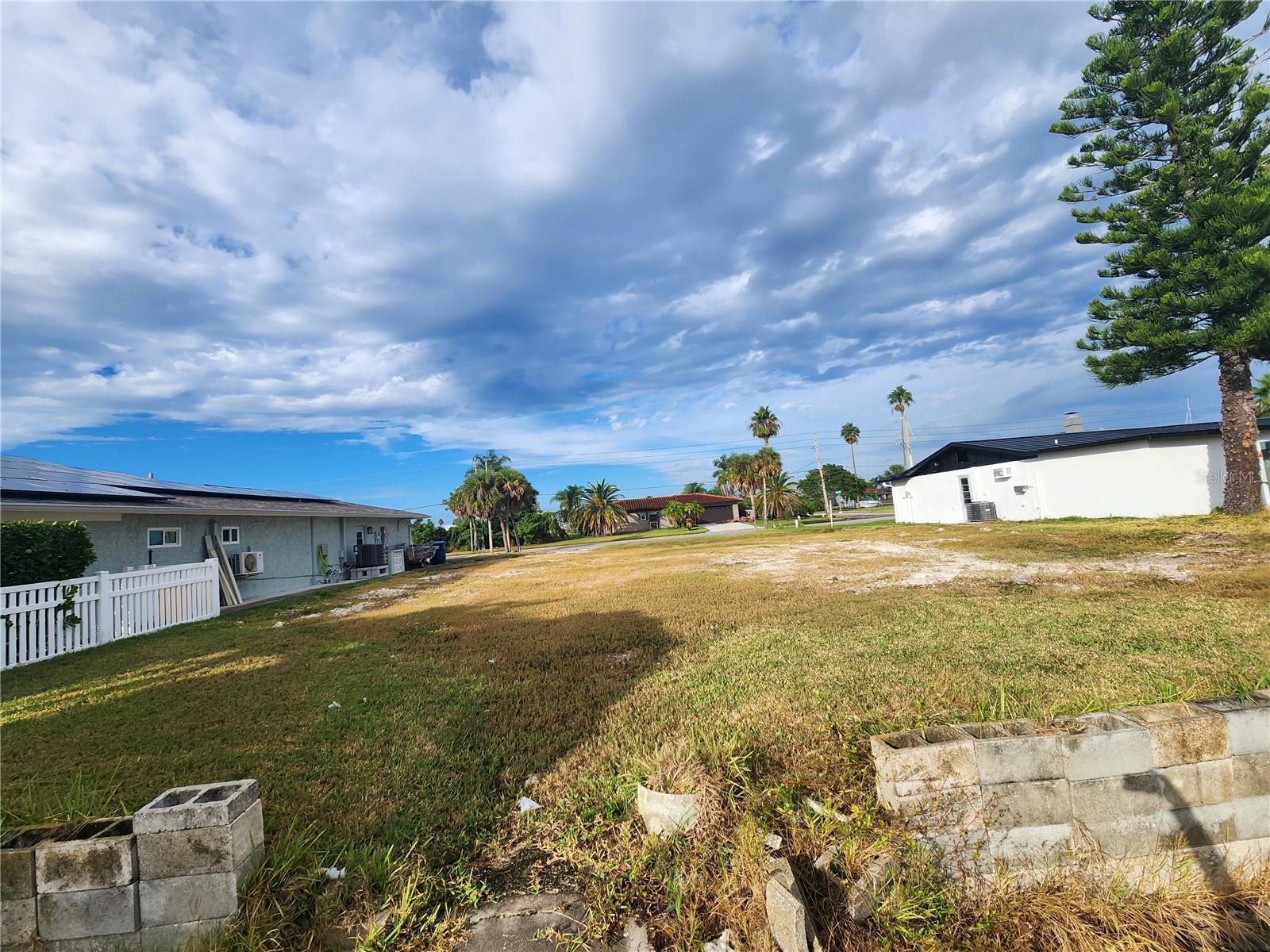 3532 FLORAMAR TER — photo 13