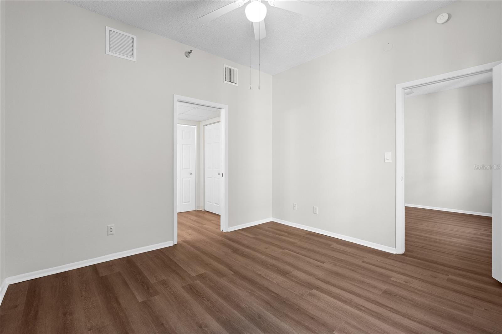 411 1ST AVE N #702 — photo 12