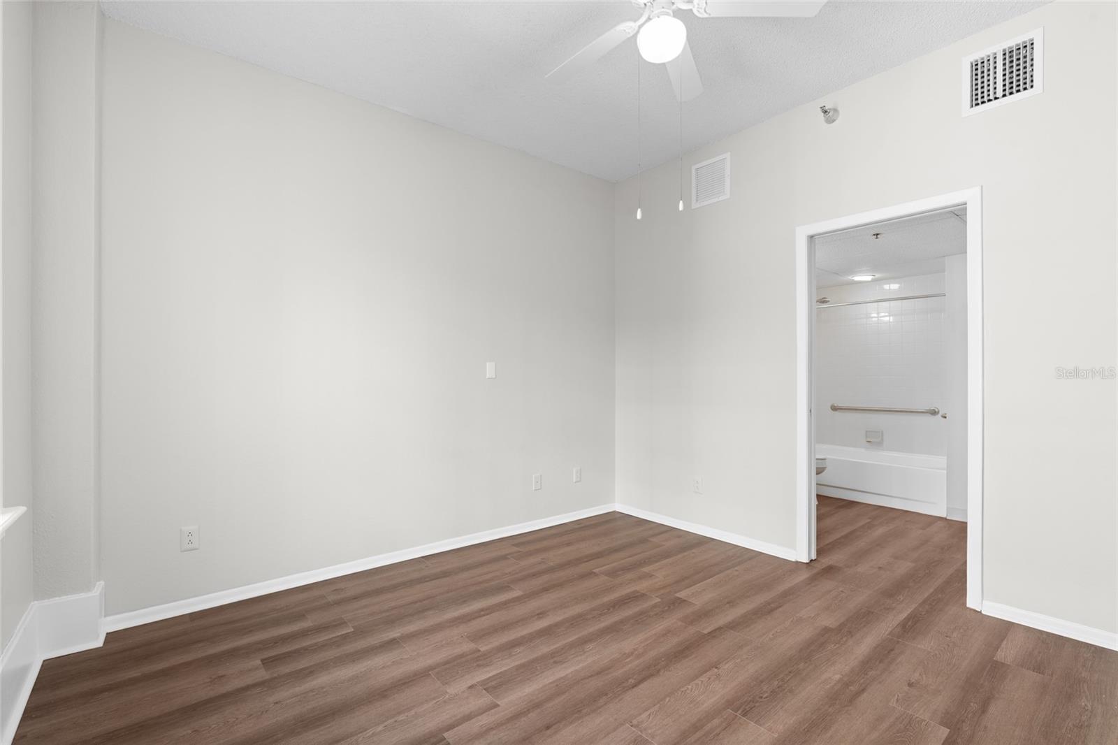 411 1ST AVE N #702 — photo 10