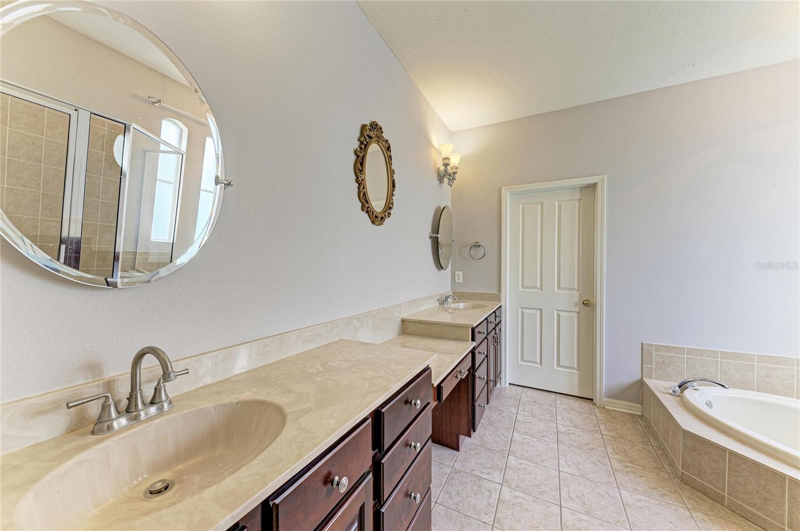 7114 CROMWELL PARK LN — photo 33