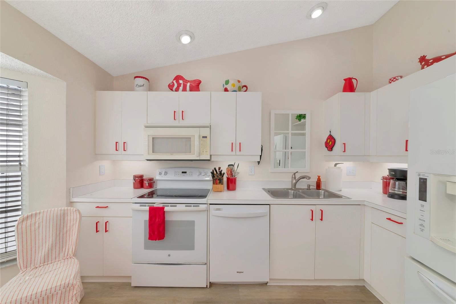 1216 SPOONBILL LANDINGS CIR — photo 8