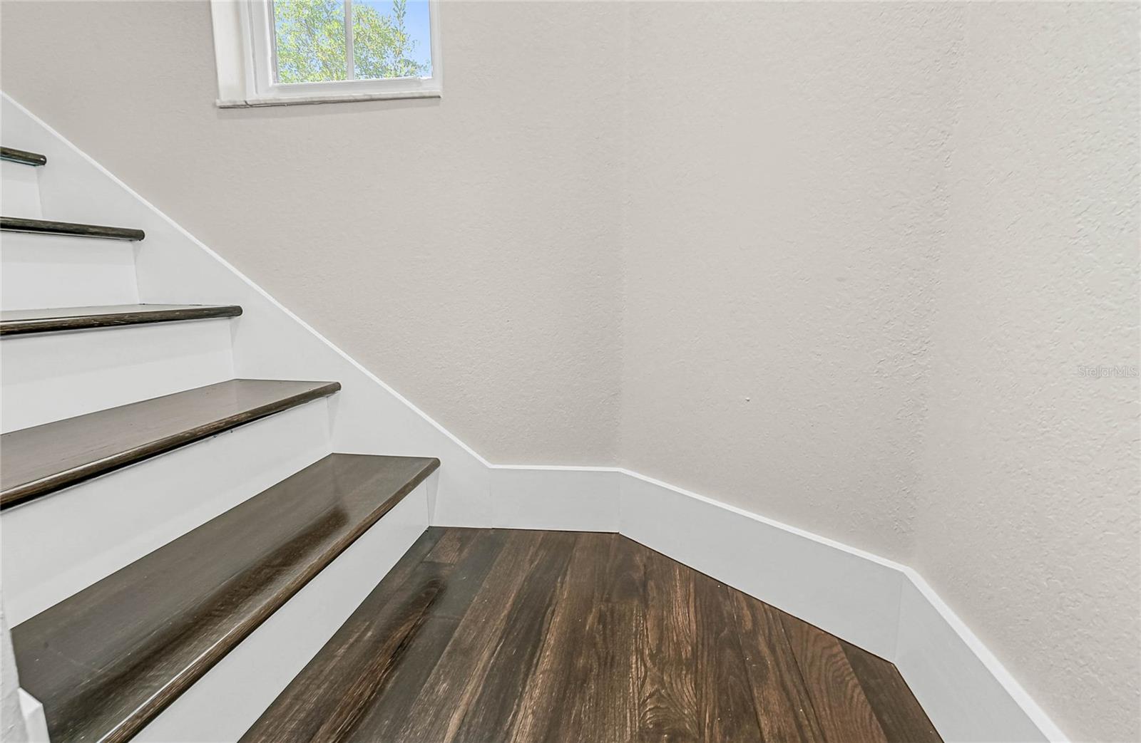 205 E VENICE AVE — photo 28