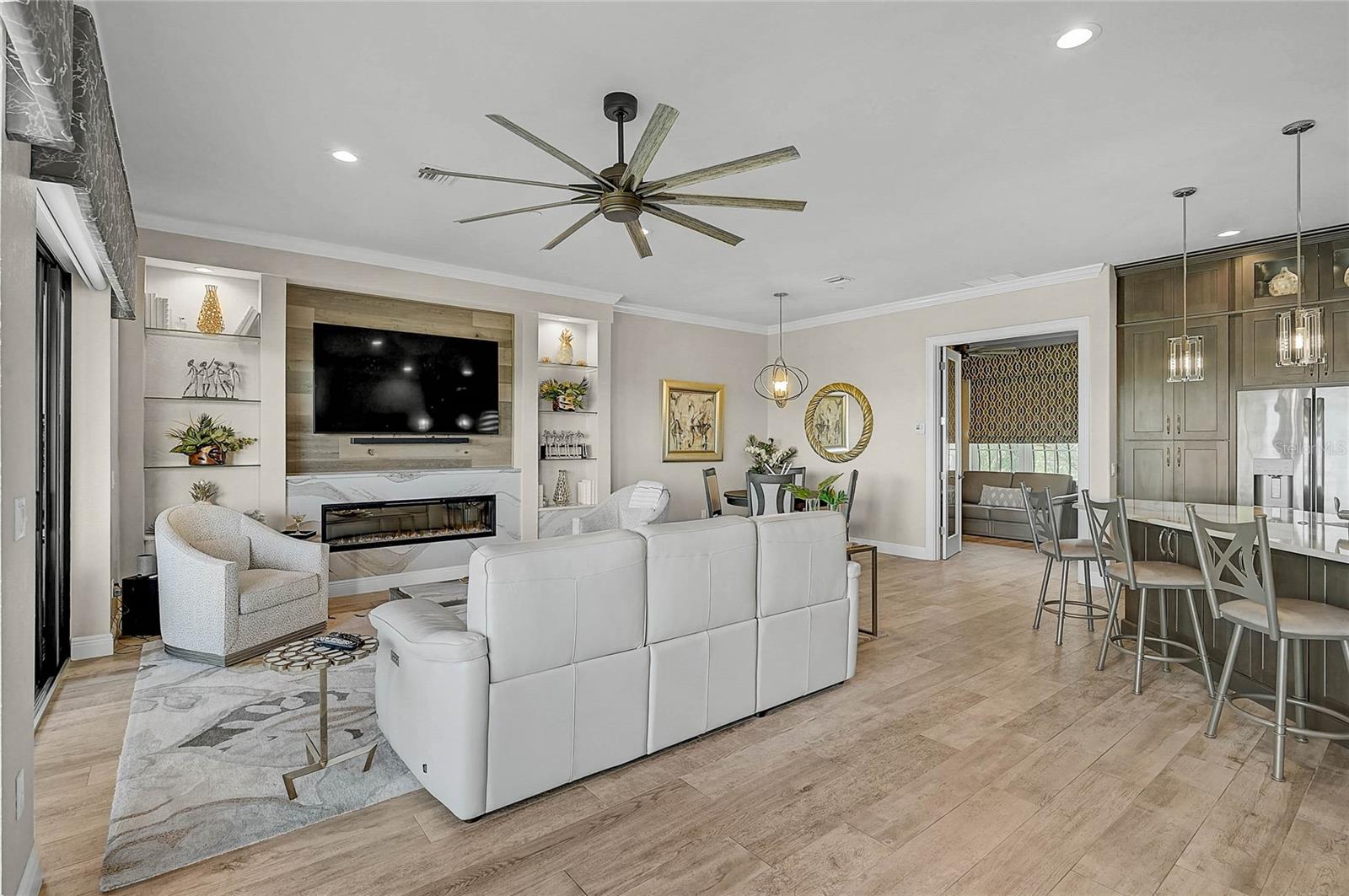 205 E VENICE AVE — photo 11