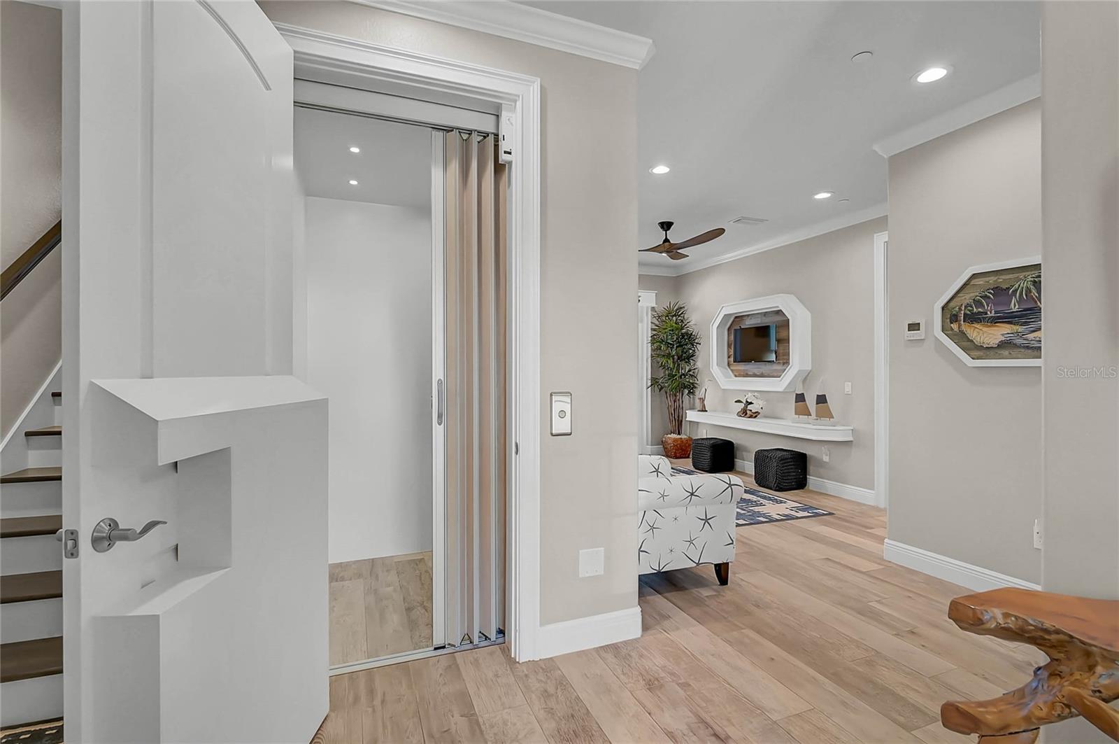 205 E VENICE AVE — photo 9