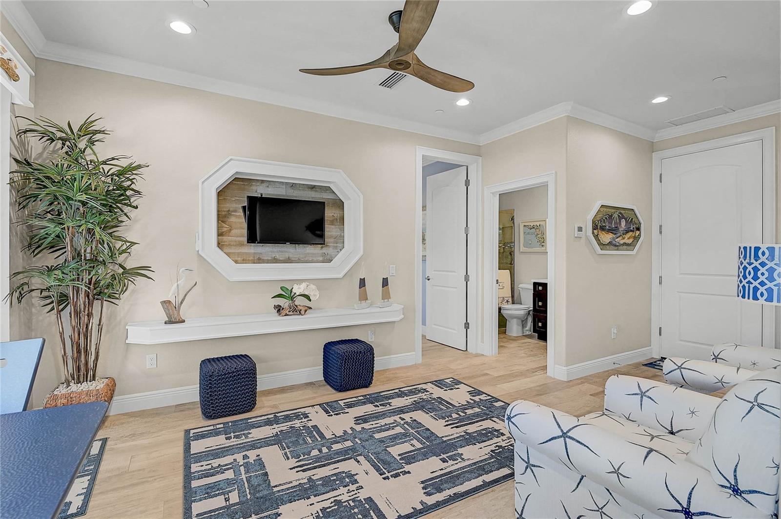 205 E VENICE AVE — photo 57
