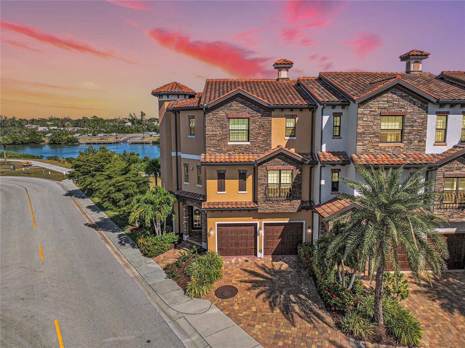 205 E VENICE AVE — photo 85