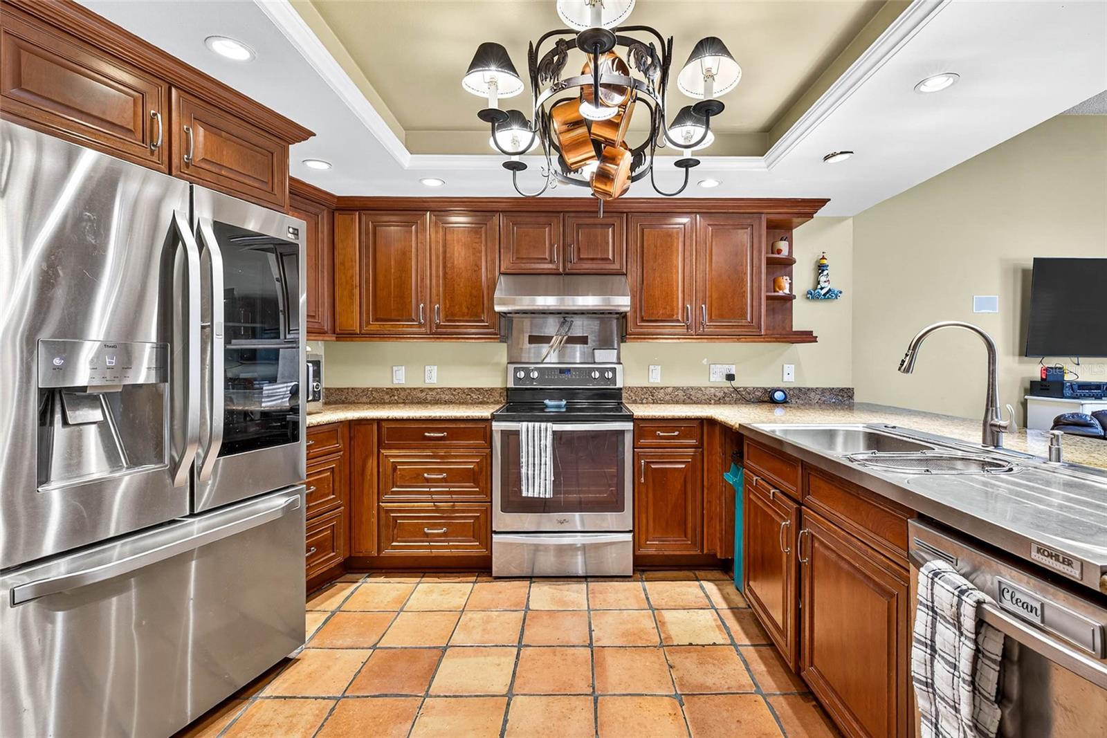 2835 HAMMOCK DR — photo 3