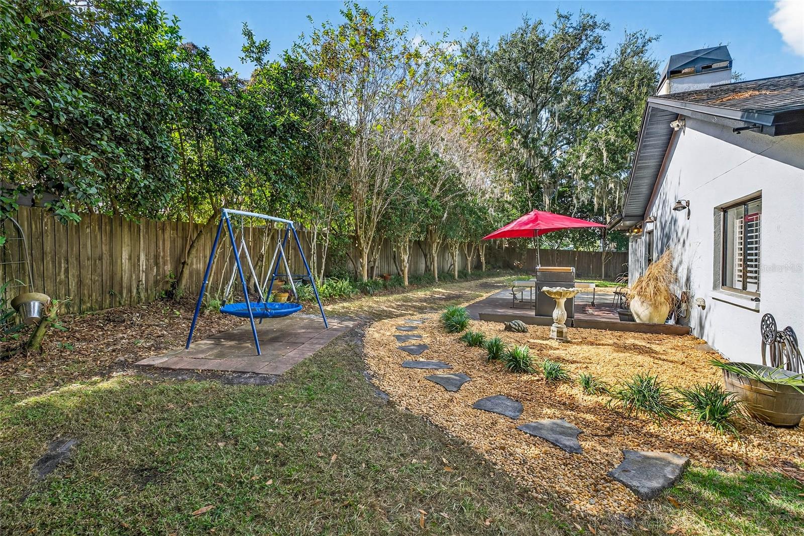 2835 HAMMOCK DR — photo 28