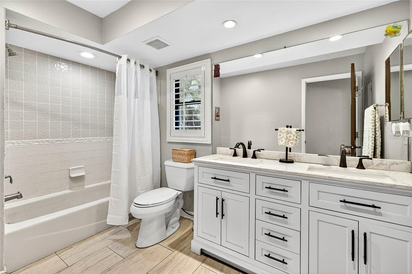 2835 HAMMOCK DR — photo 17