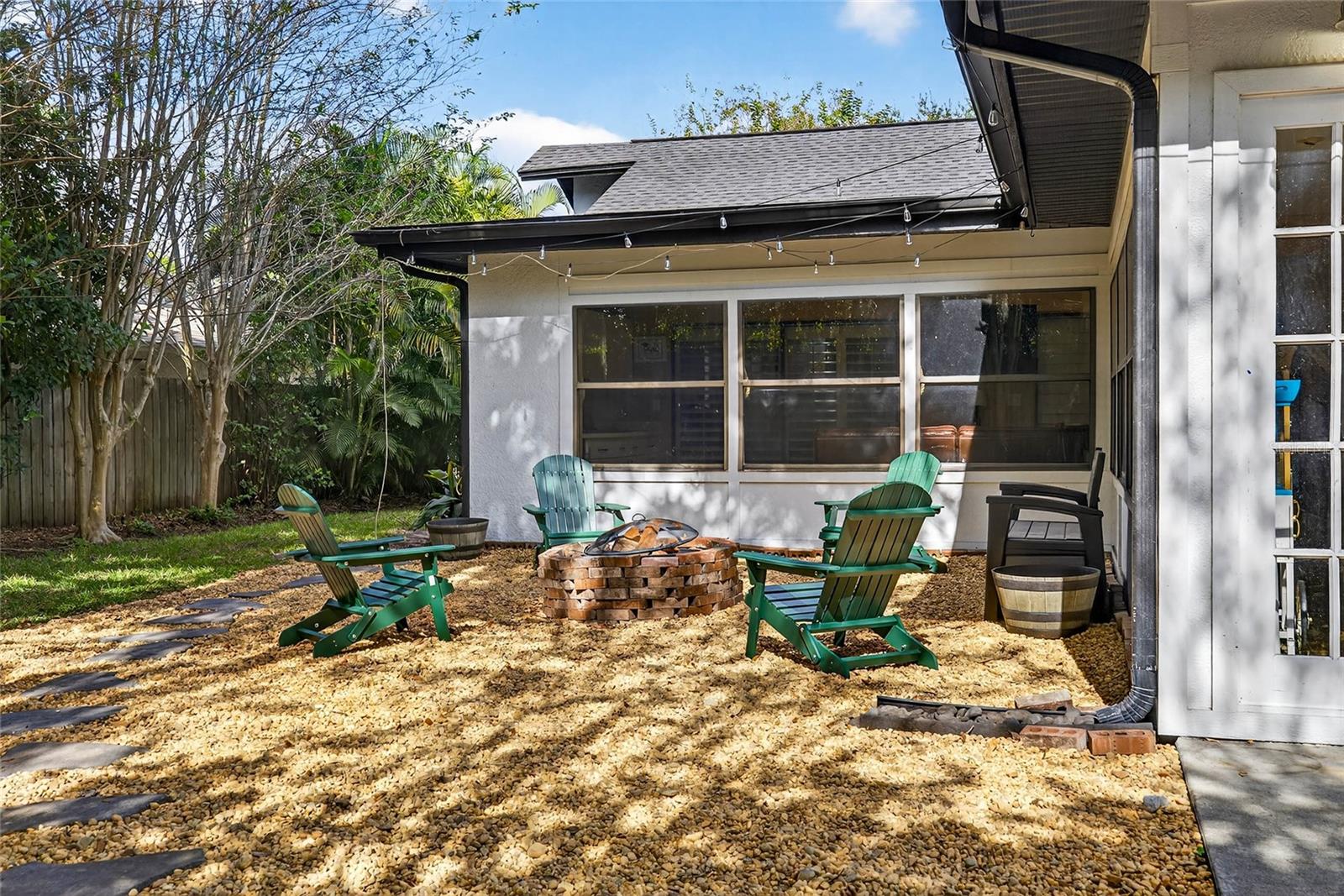 2835 HAMMOCK DR — photo 26