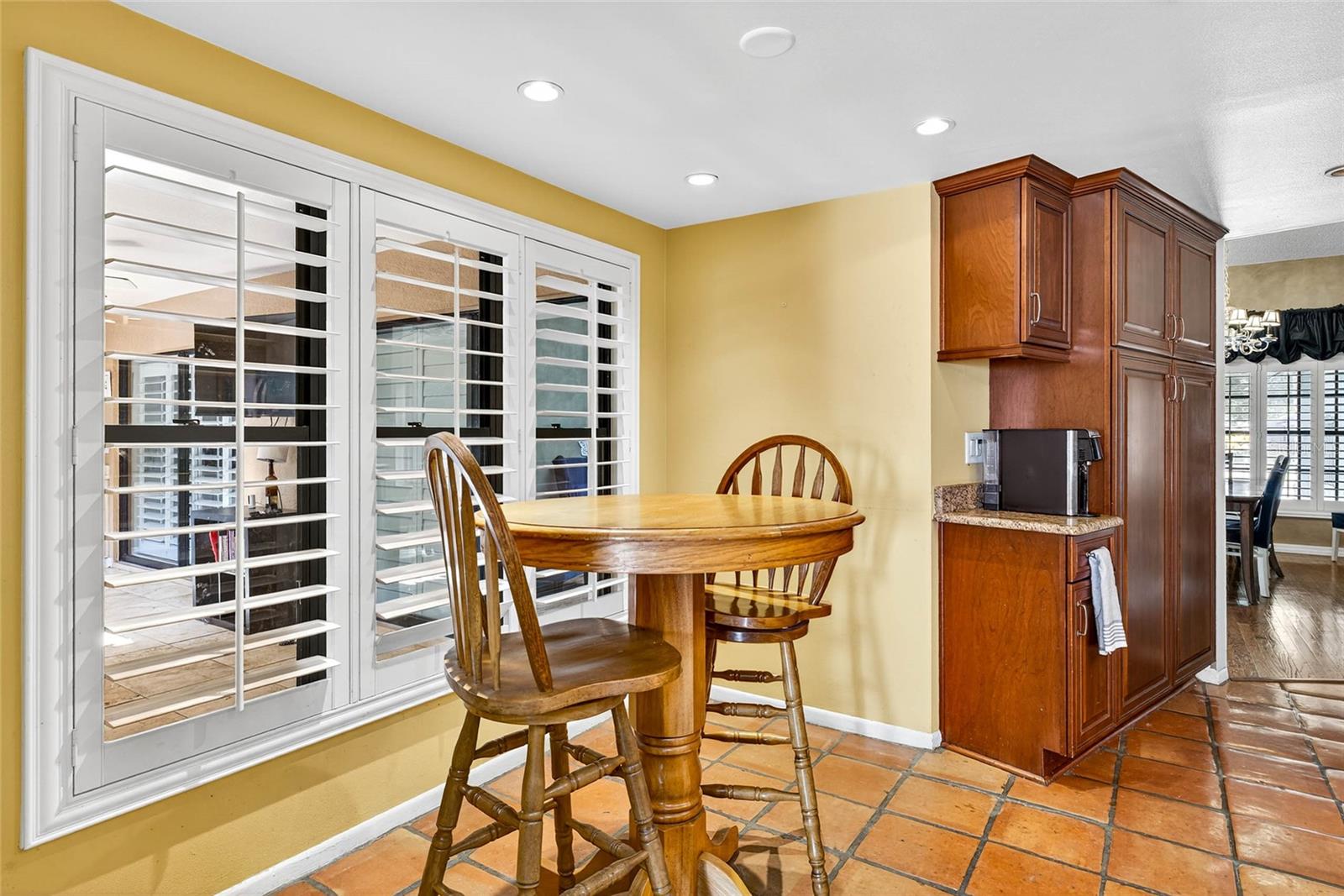 2835 HAMMOCK DR — photo 6