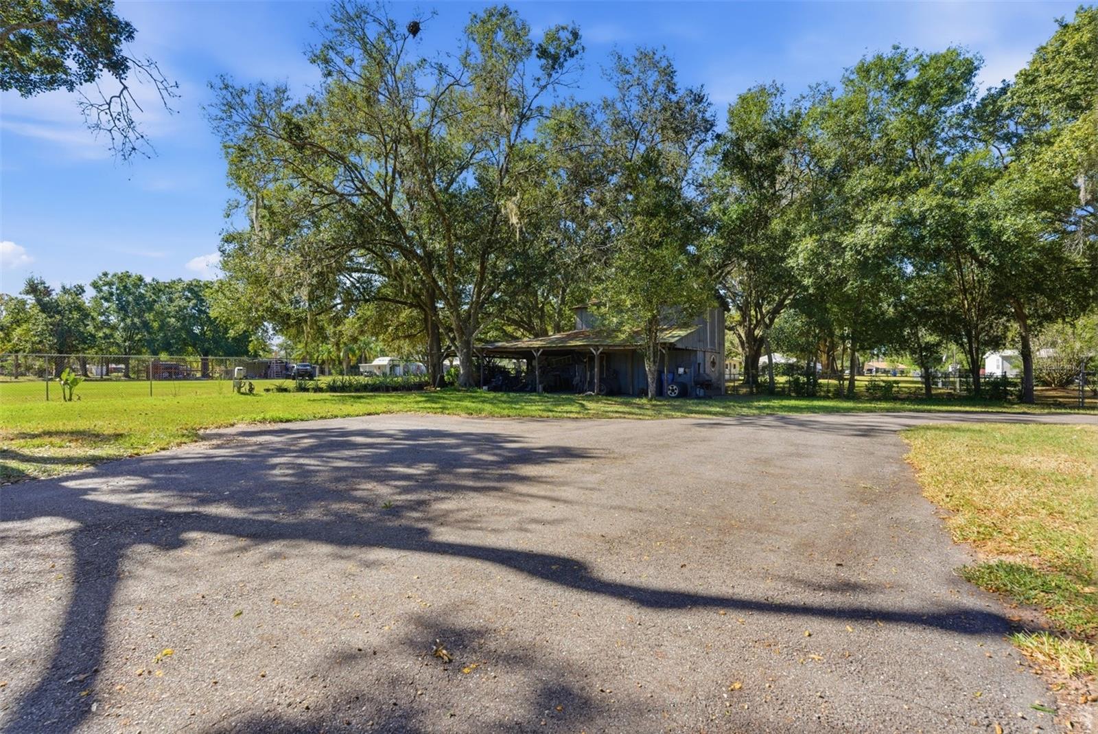 2506 HAWK GRIFFIN RD — photo 39