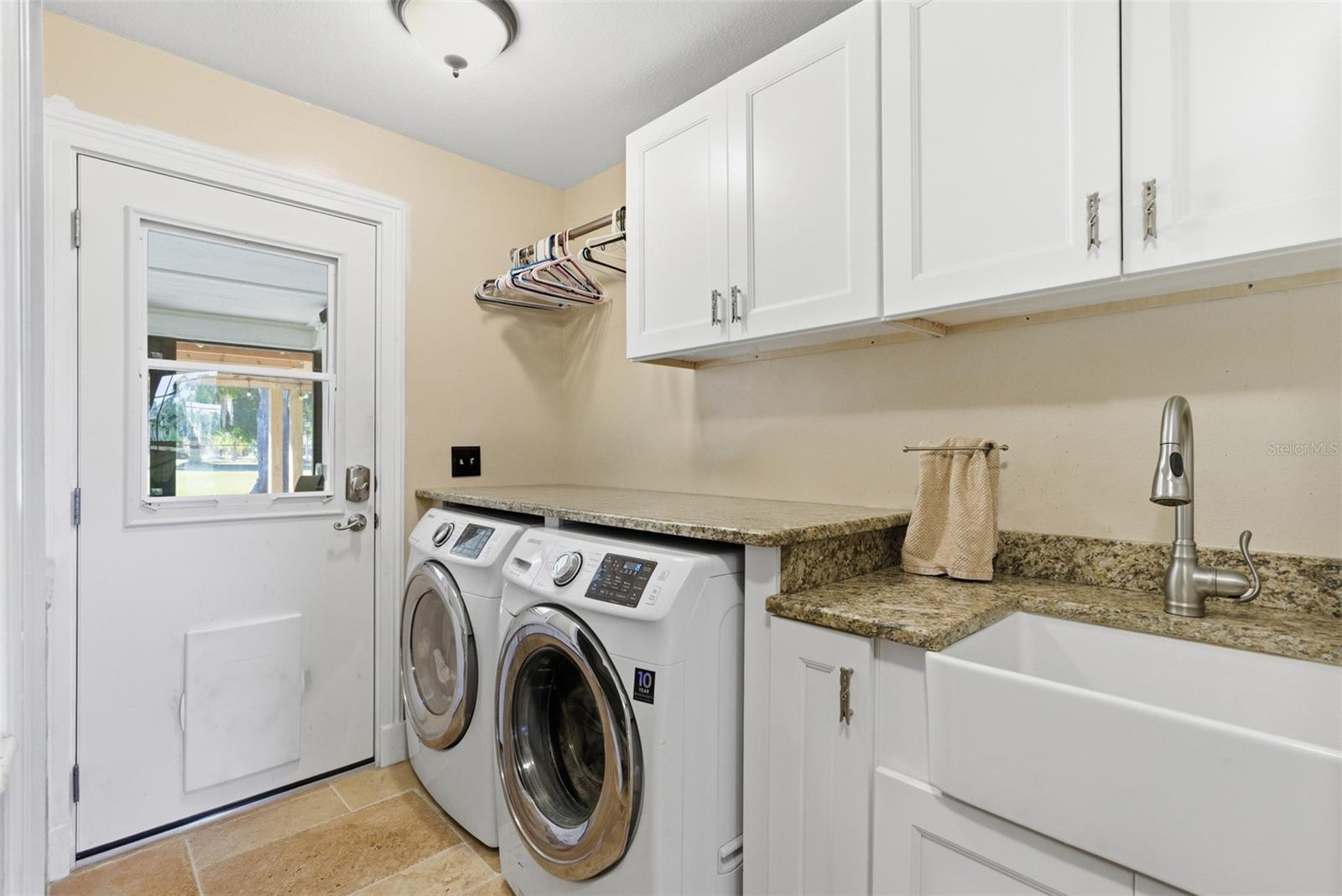 2506 HAWK GRIFFIN RD — photo 31