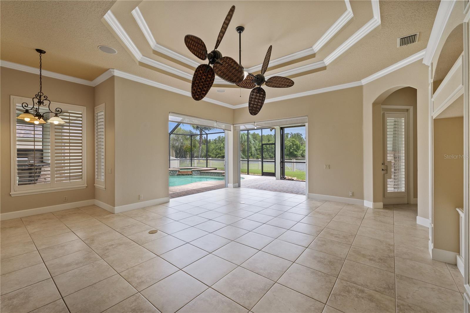 3015 LYNWOOD CT — photo 32