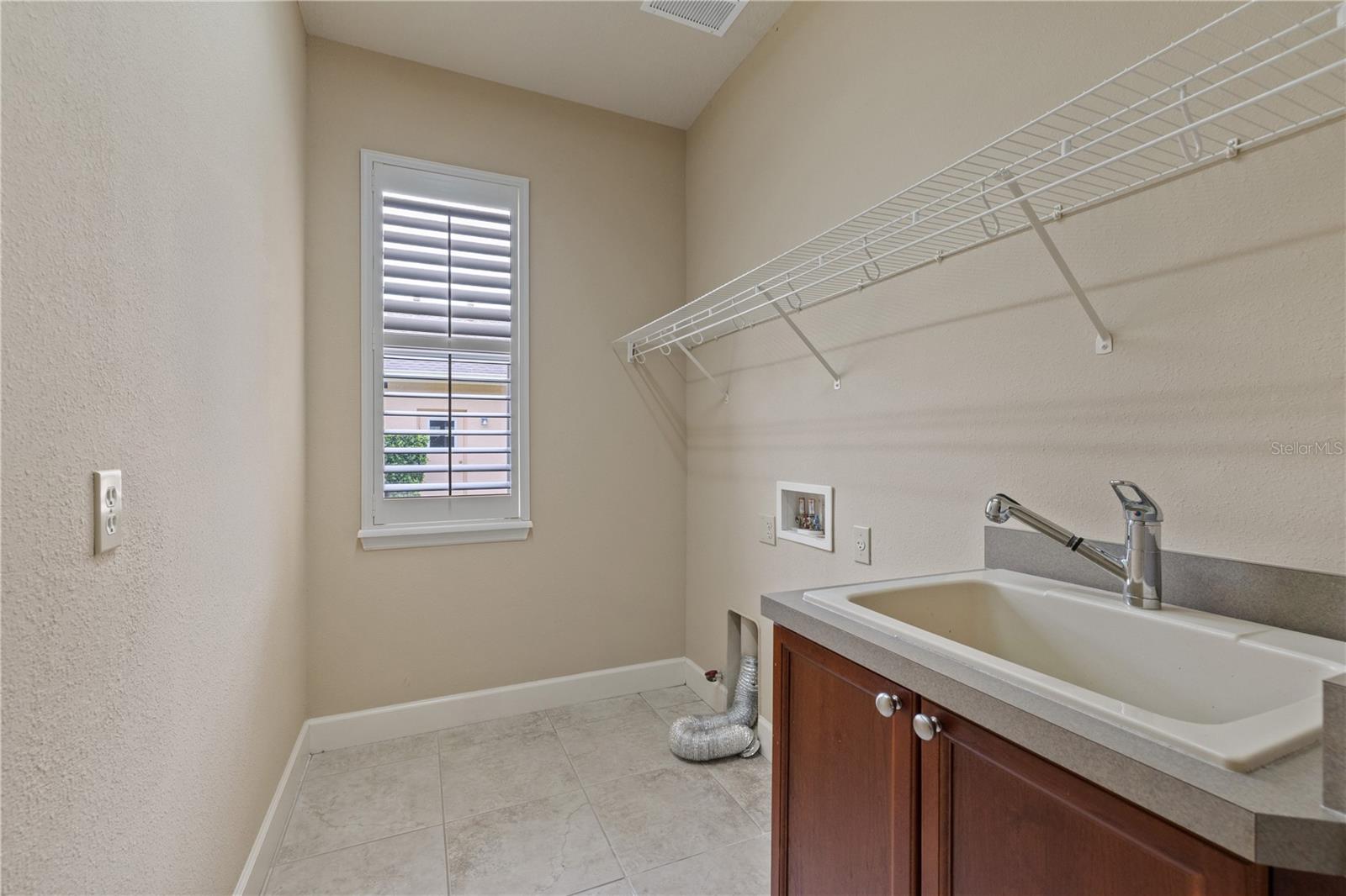 3015 LYNWOOD CT — photo 18