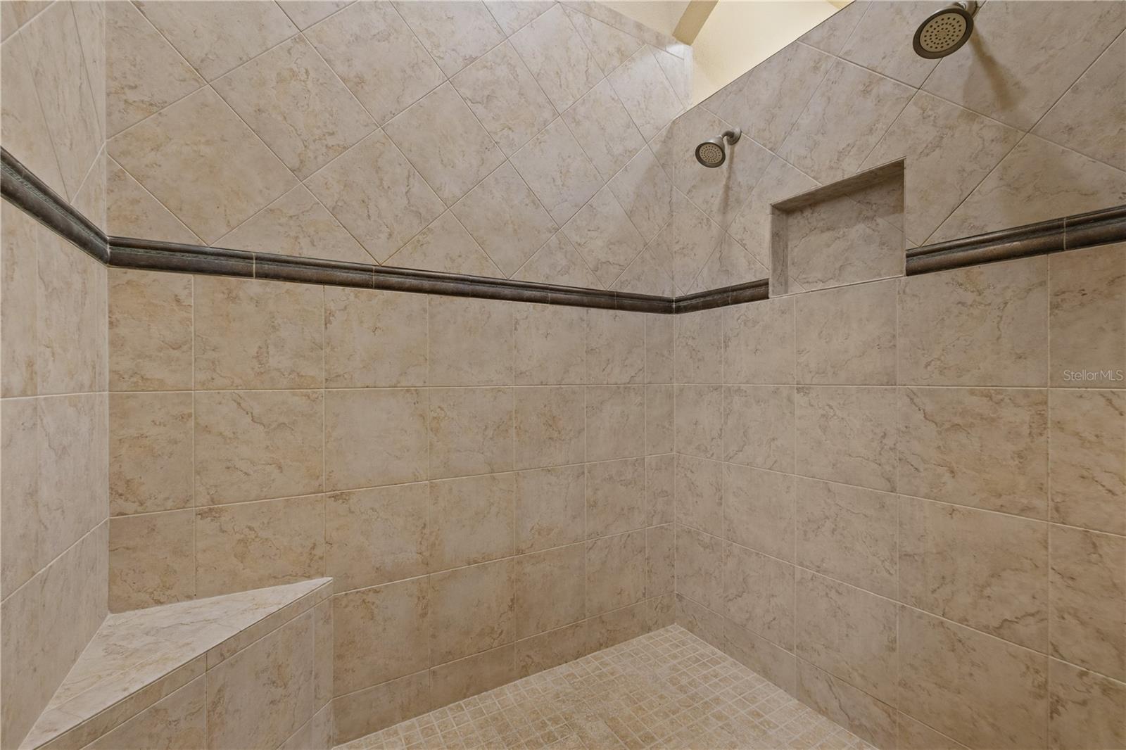 3015 LYNWOOD CT — photo 15