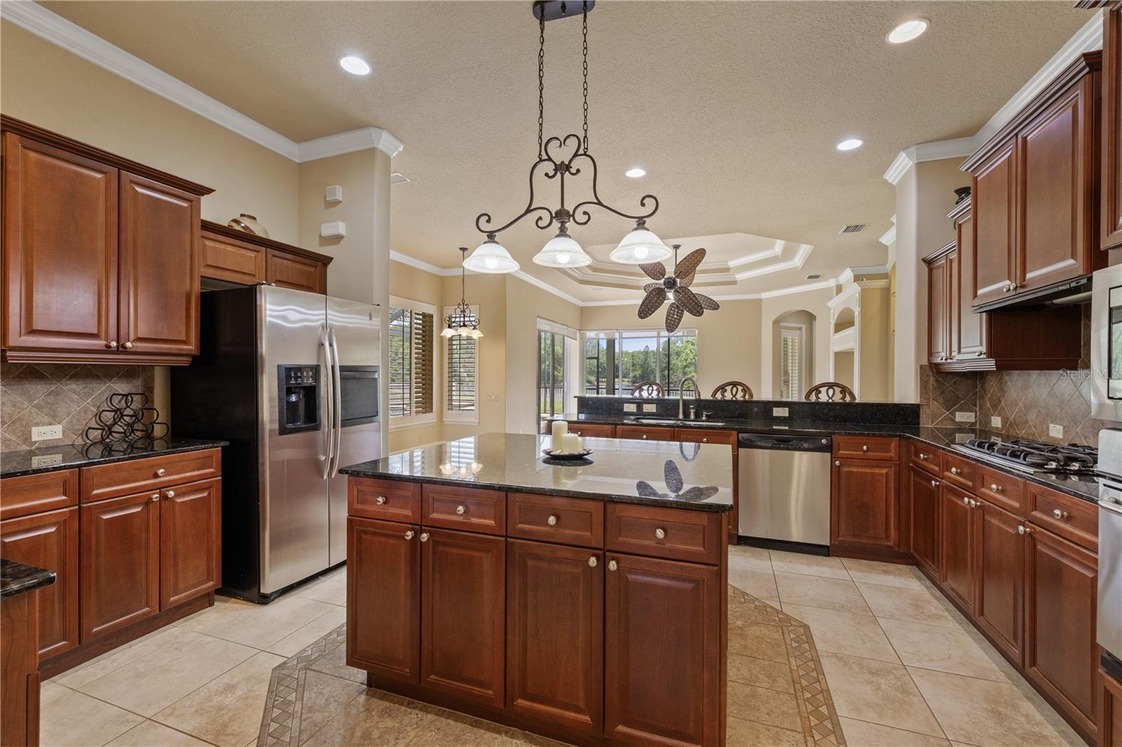 3015 LYNWOOD CT — photo 22