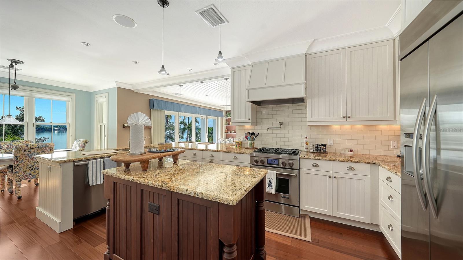 340 MORNINGSIDE DR — photo 25