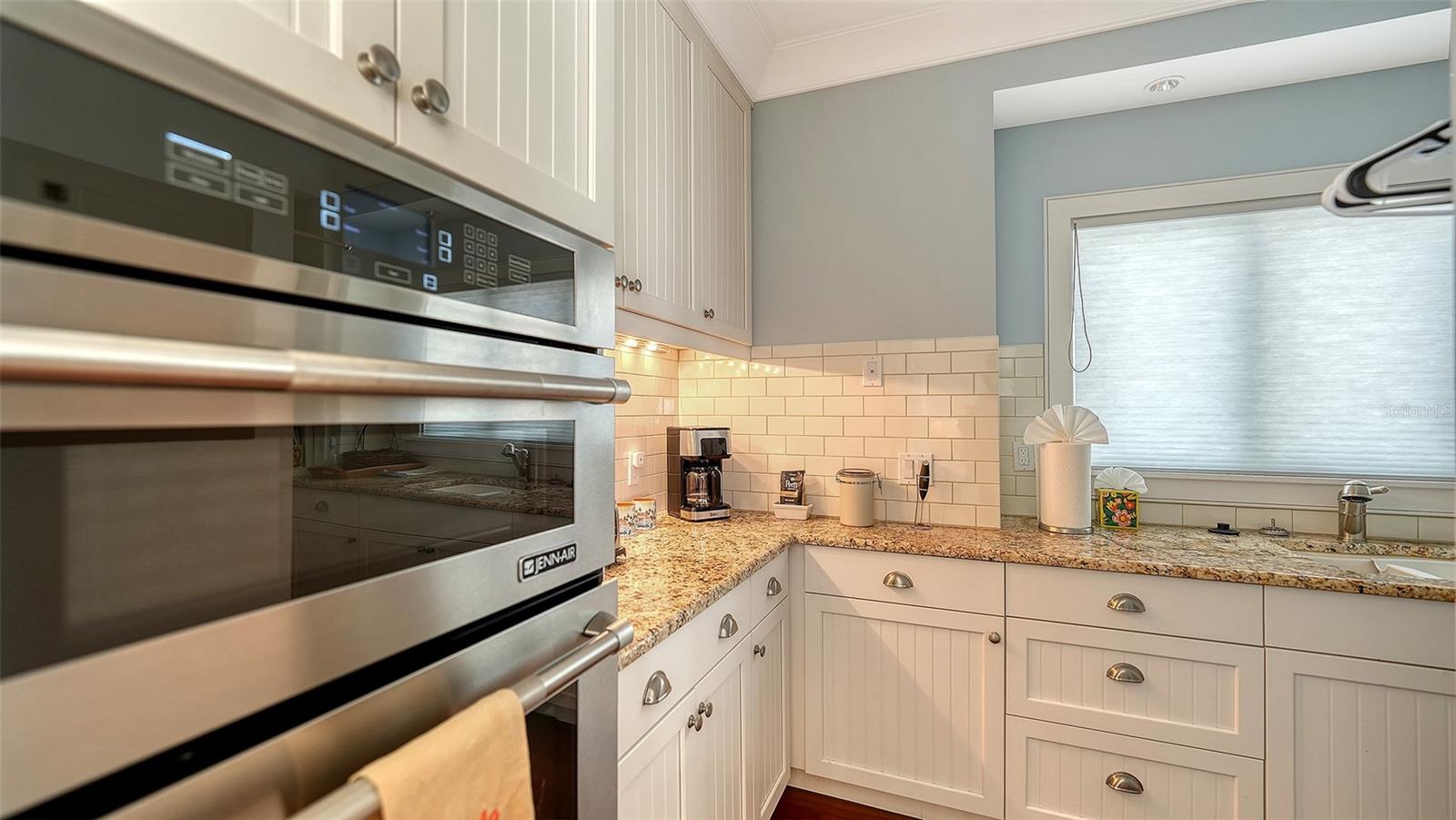 340 MORNINGSIDE DR — photo 24
