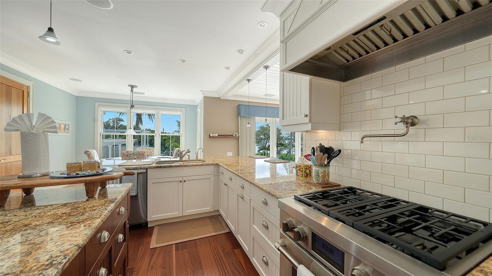 340 MORNINGSIDE DR — photo 23