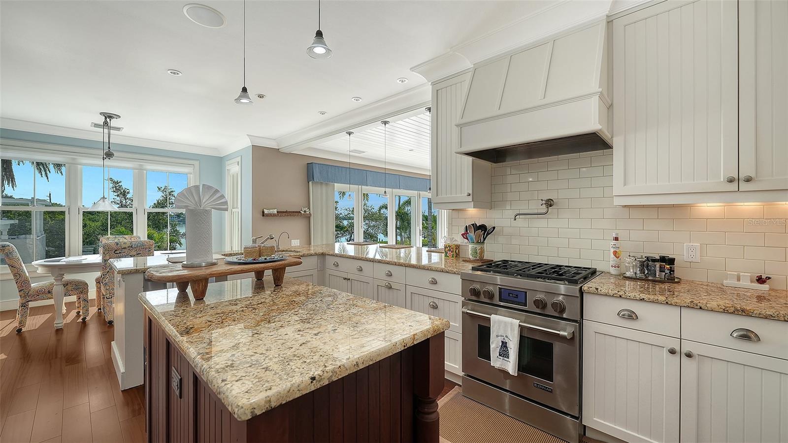 340 MORNINGSIDE DR — photo 22