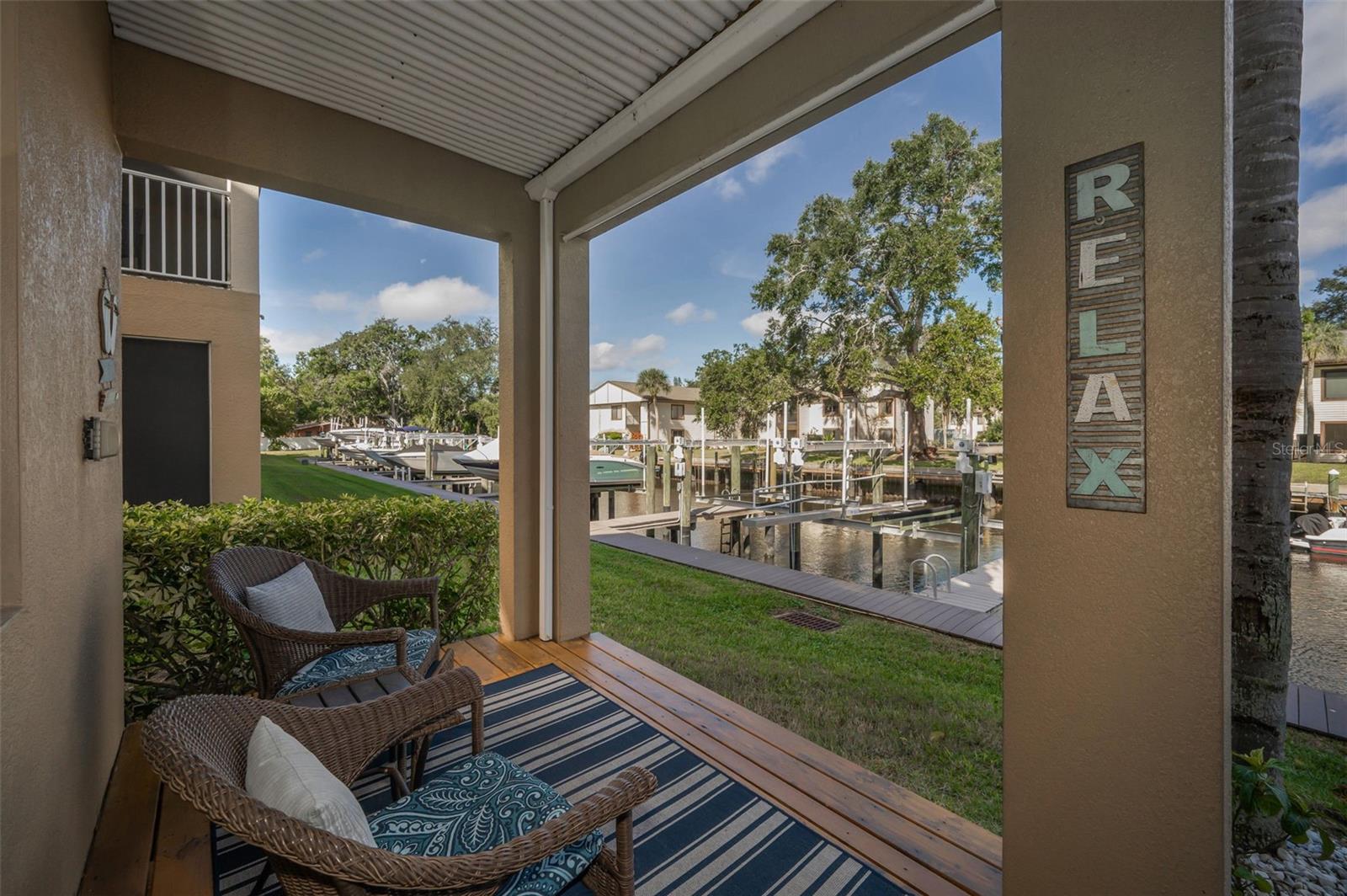 842 CALLISTA CAY LOOP — photo 35