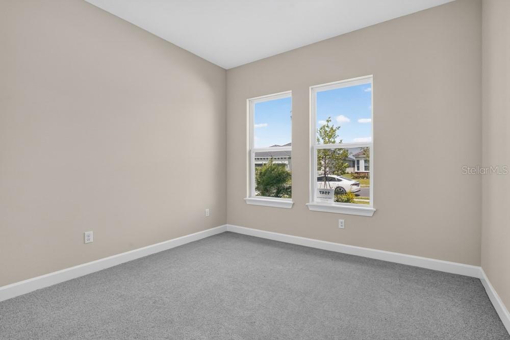 13827 BUCHANAN DR — photo 16