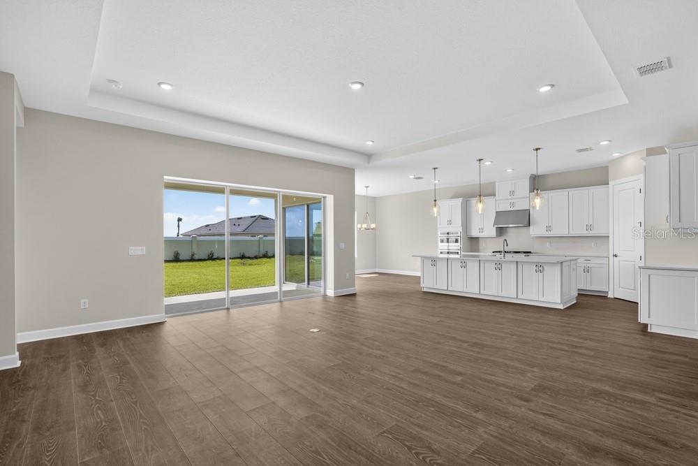 13827 BUCHANAN DR — photo 3