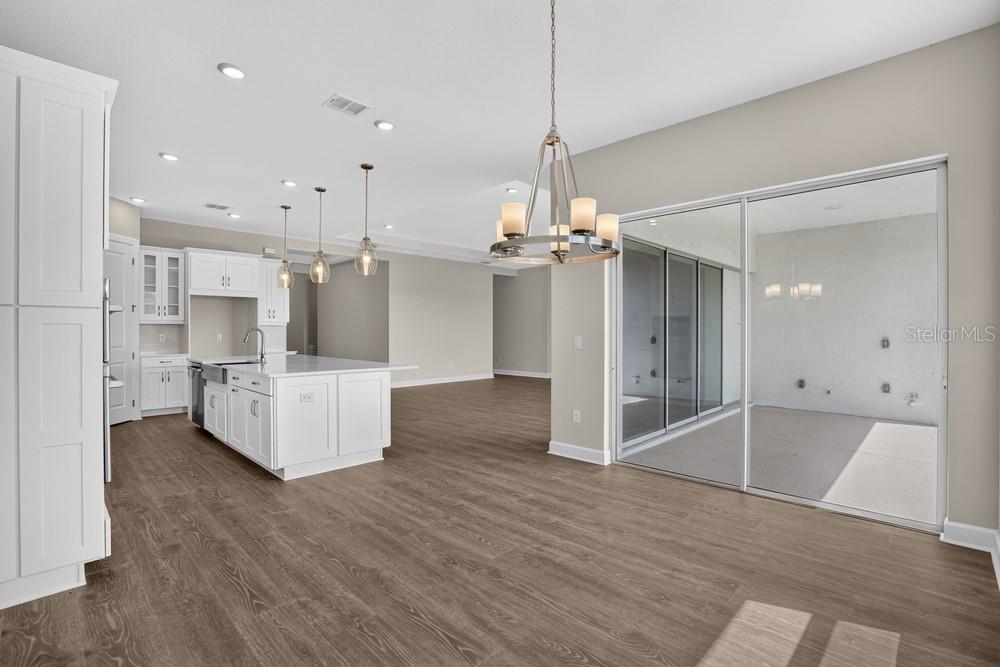 13827 BUCHANAN DR — photo 10