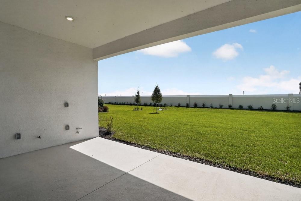 13827 BUCHANAN DR — photo 26