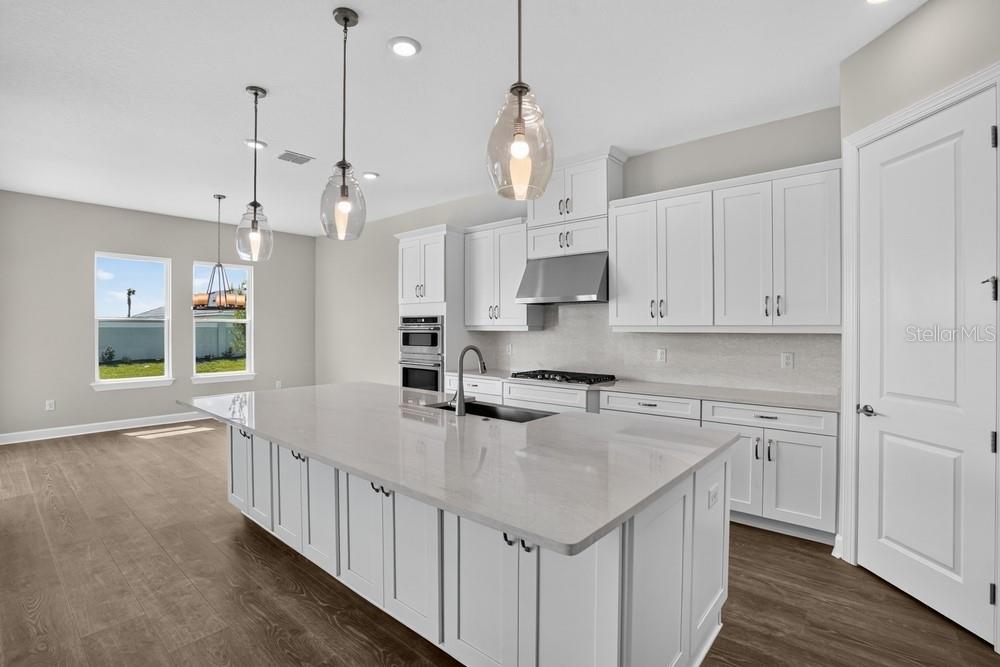 13827 BUCHANAN DR — photo 7
