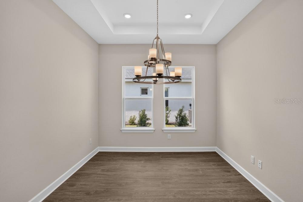 13827 BUCHANAN DR — photo 21