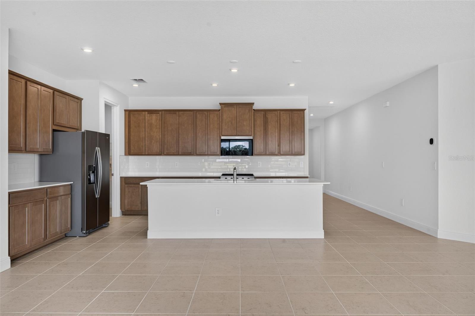 12907 PIERCE ST — photo 9