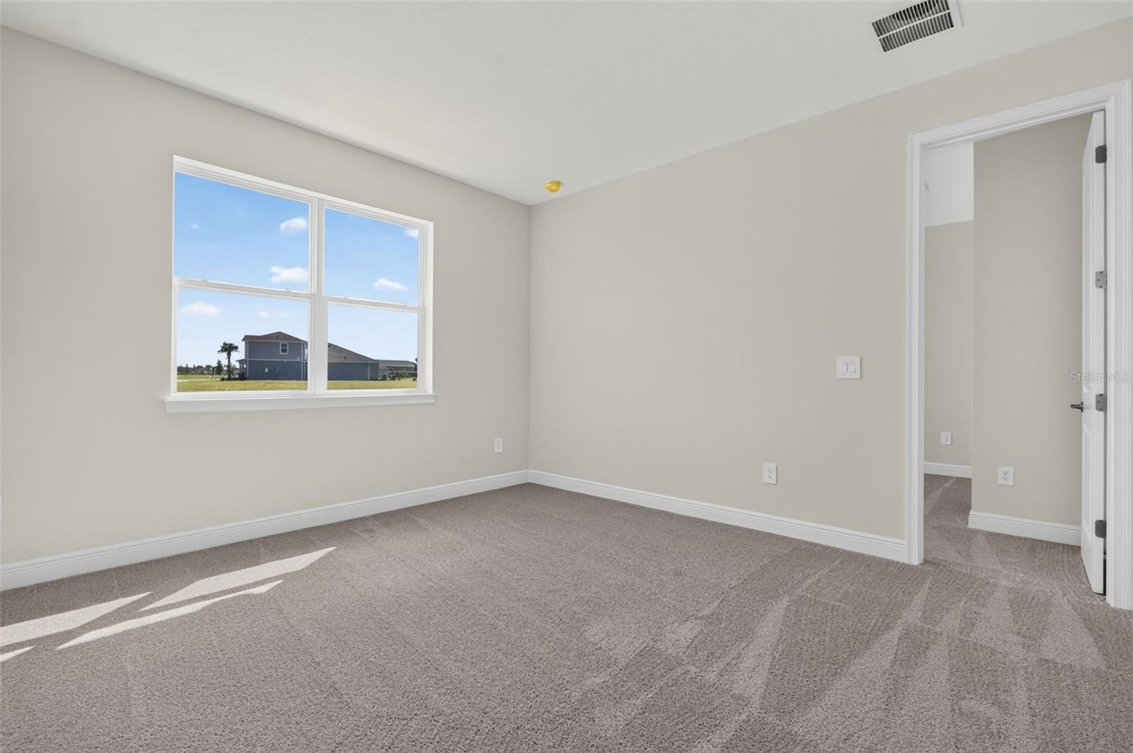 12907 PIERCE ST — photo 24