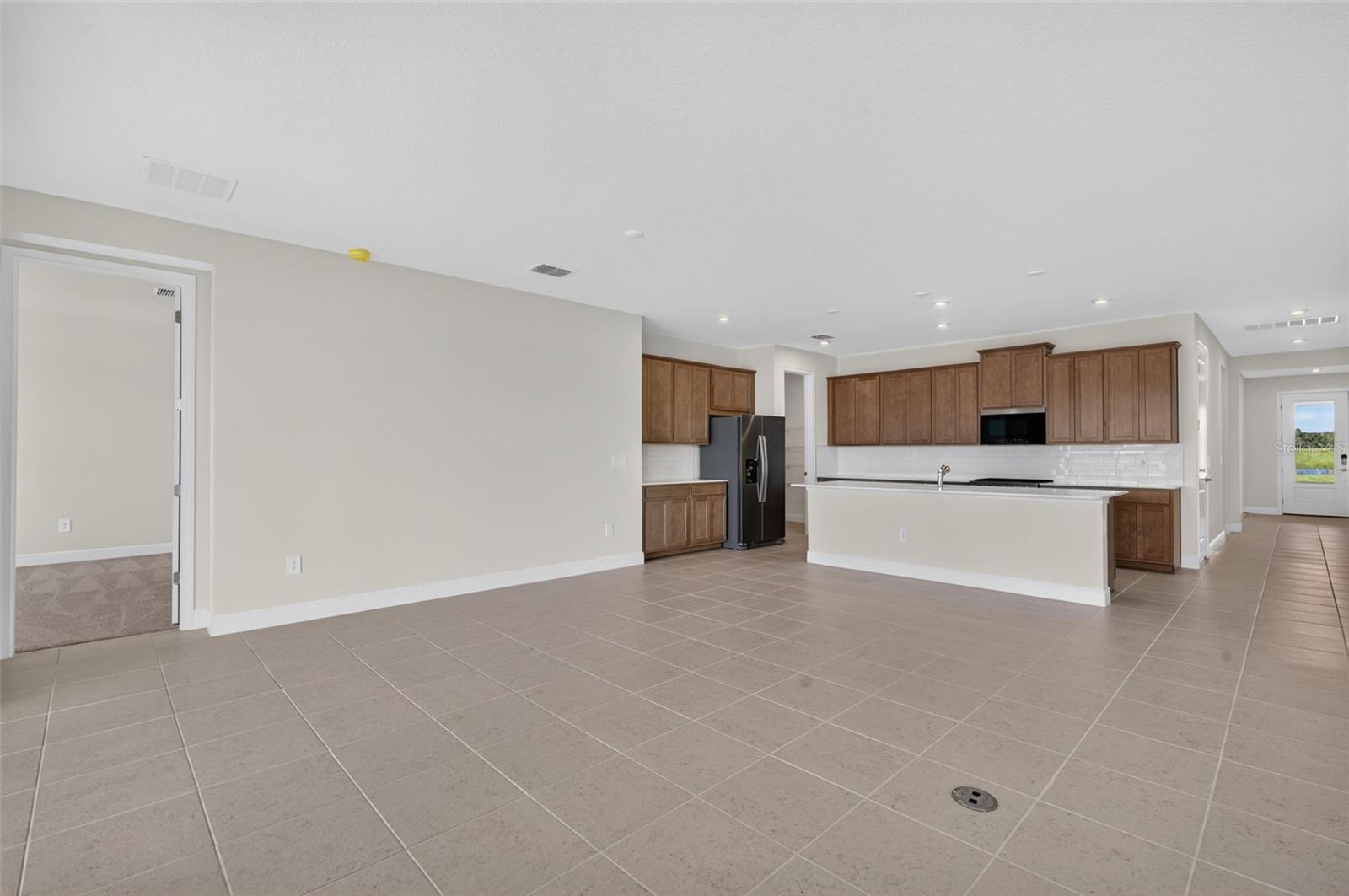 12907 PIERCE ST — photo 7