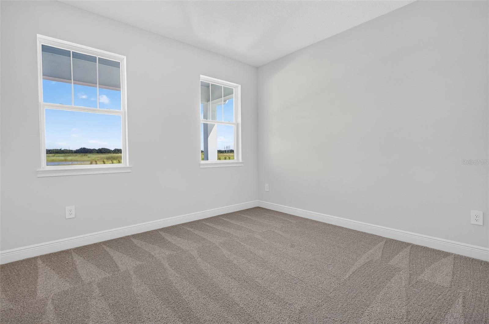12907 PIERCE ST — photo 22