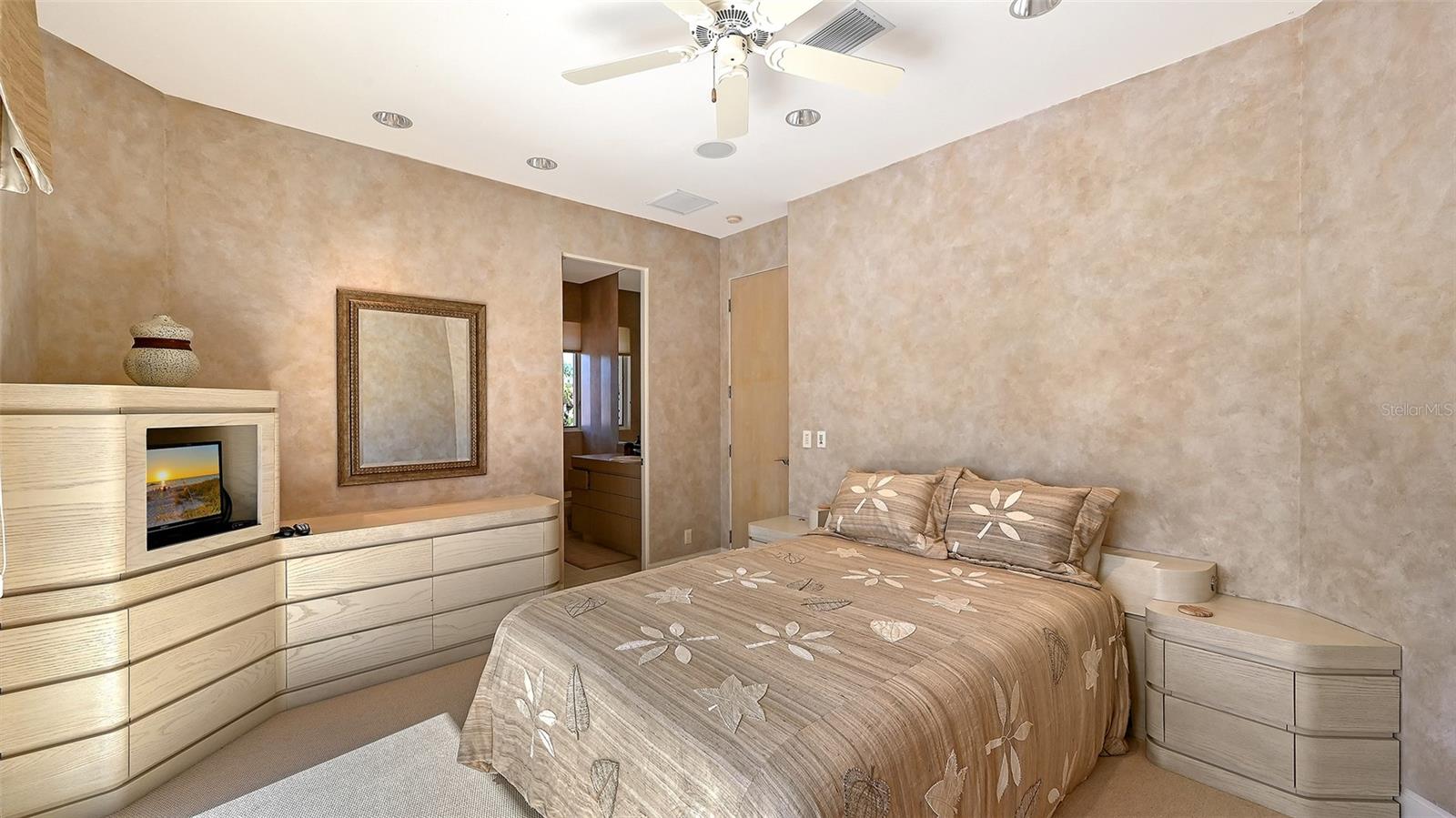 510 HARBOR GATE WAY — photo 46