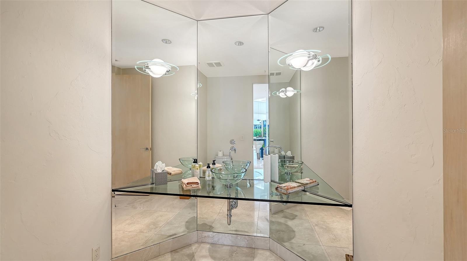 510 HARBOR GATE WAY — photo 19