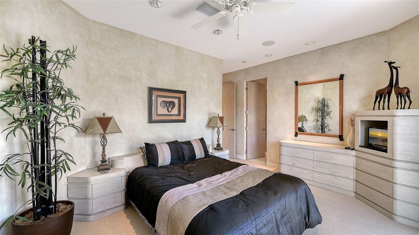 510 HARBOR GATE WAY — photo 49